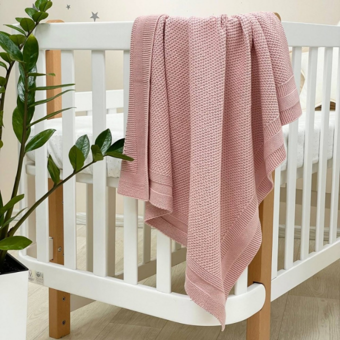 Paturica bebe Cosy tricotata din bumbac roz pudra (1)